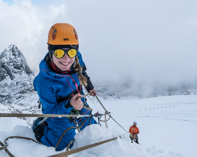 Intensivkurs Spaltenbergung am Dachstein – 1 Tag Training für Hochtouren | Alpinschule Bergpuls©Bergführer Rene Guhl-15