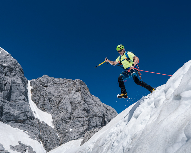 Intensivkurs Spaltenbergung am Dachstein – 1 Tag Training für Hochtouren | Alpinschule Bergpuls©Bergführer Rene Guhl-16